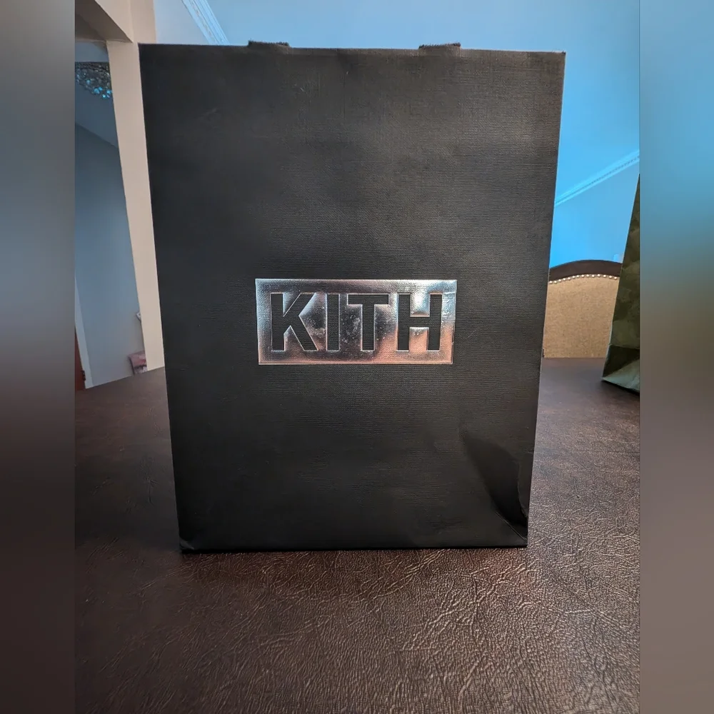 Designer Gift Bag Bundle – Dior, Gucci, Kith & More | Luxury Packaging Set - Picture 8 of 14